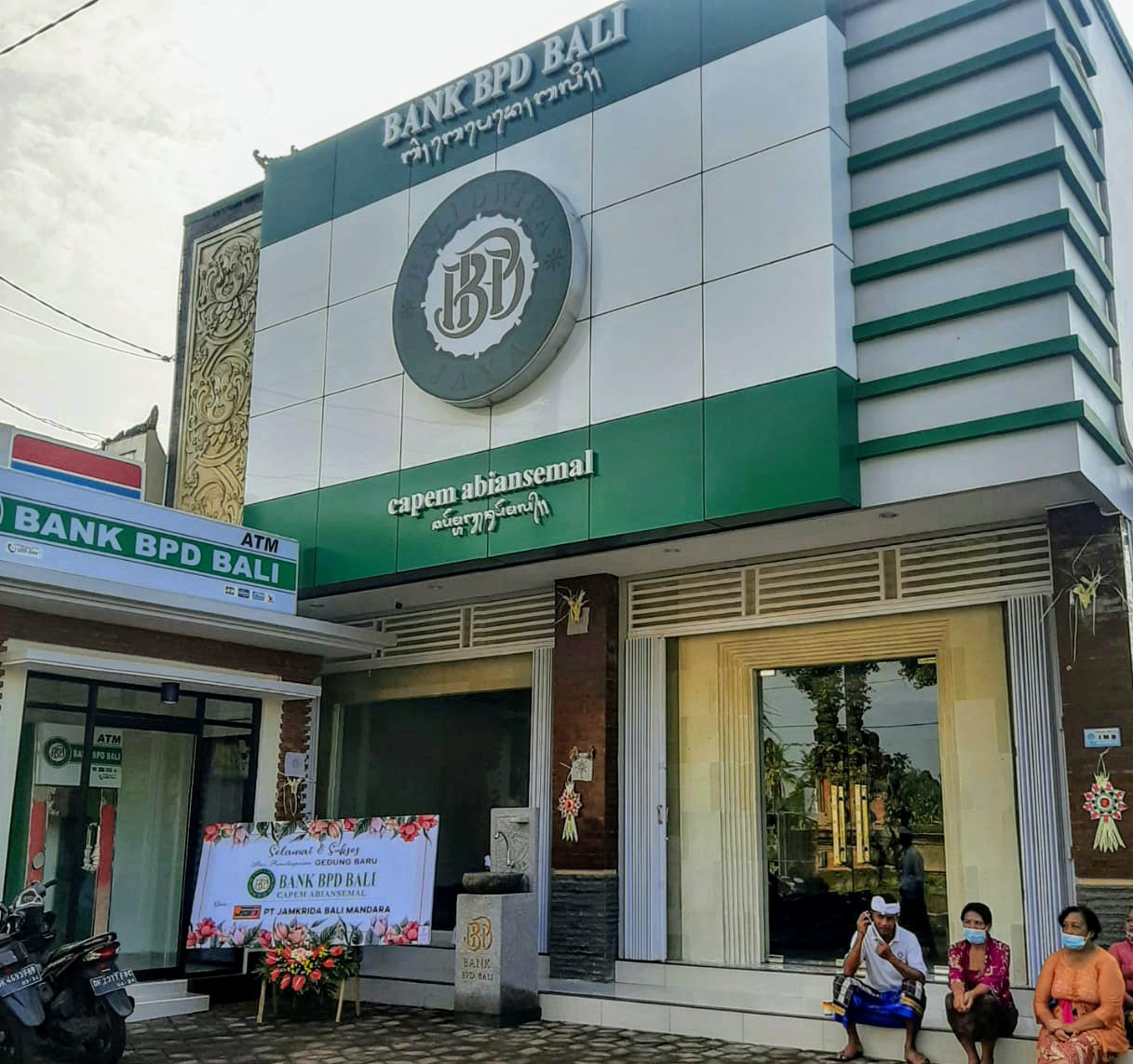 Lebih Representatif Gedung Baru Bank  BPD Bali  Capem 