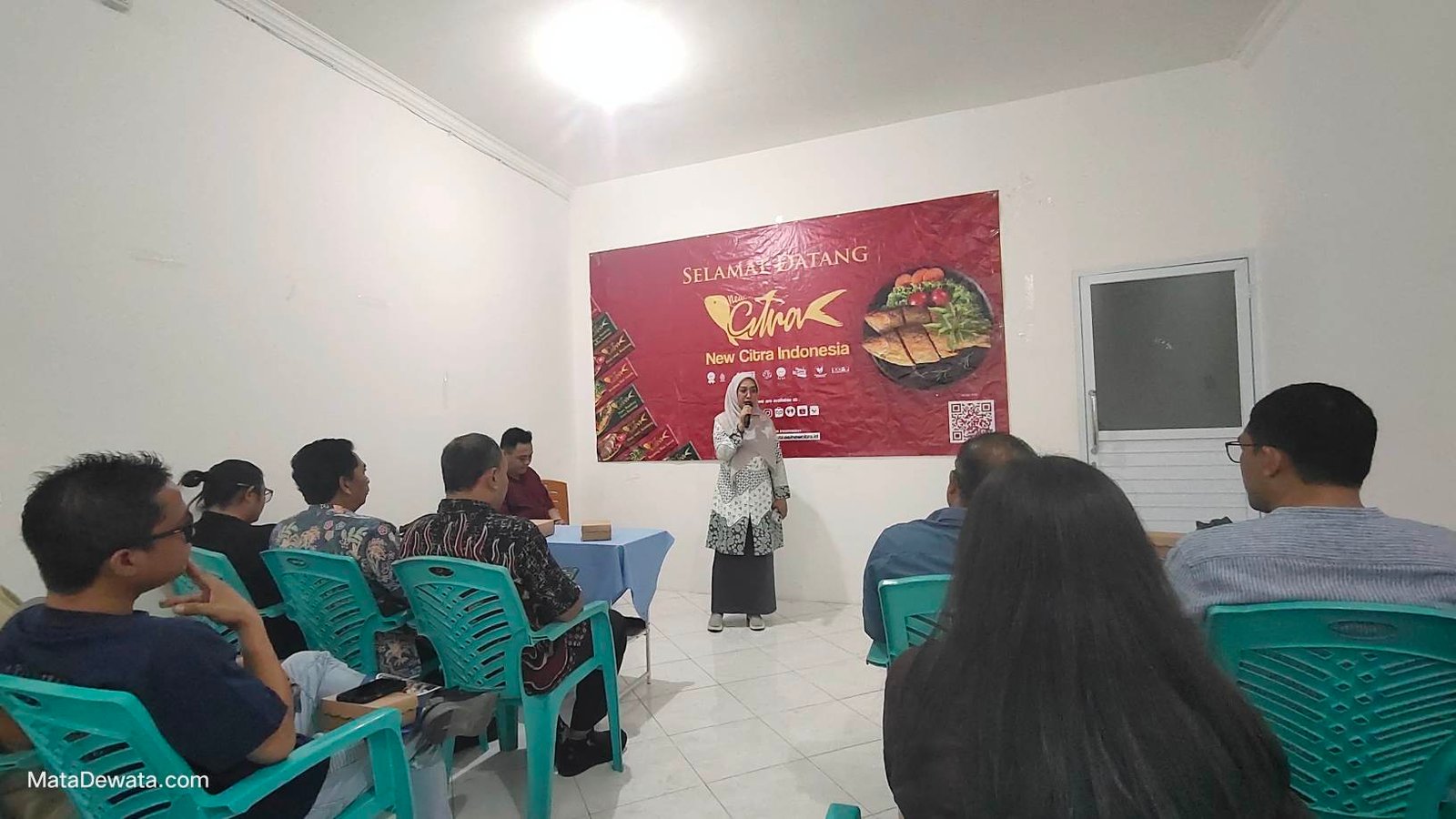 Kepala Divisi Sekretaris Perusahaan Bank BPD Bali Sanjaya Caesar petik strategi sukses Klaster Bandeng Semarang untuk perkuat UMKM Bali dalam pantauan jurnalis MD Suteja