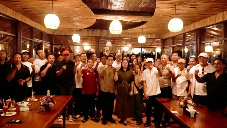 Bupati Badung Wayan Adi Arnawa dan Ny. Rasniathi Adi Arnawa kukuhkan pengurus Badung Peduli Mengwi demi perluas akses kesehatan warga dalam pantauan jurnalis MD Suteja