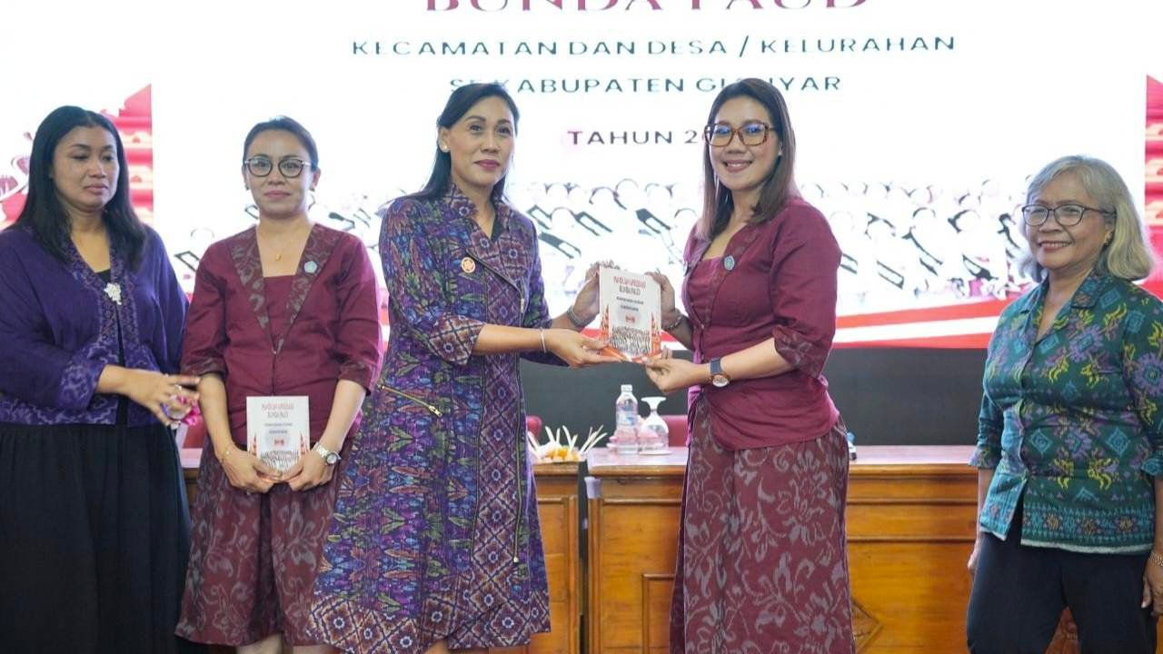 Ny. Dr. Surya Adnyani Mahayastra kawal kualitas pendidikan prasekolah lewat ajang Apresiasi Bunda PAUD Gianyar dalam laporan khusus MD Suteja