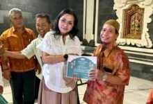 Nyonya Rasniathi Adi Arnawa menghadiri ramah tamah Iduladha lintas agama di Raya Kampial Badung