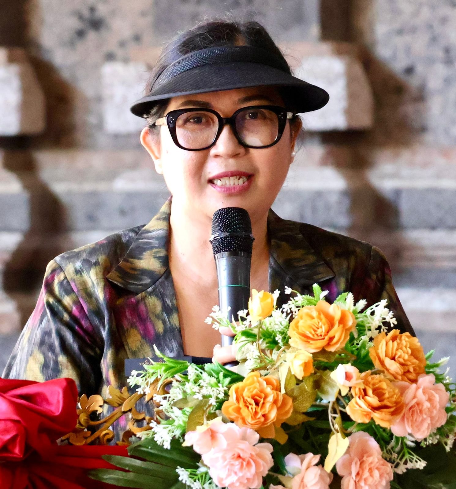 Ny. Rai Wahyuni Sanjaya Ketua TP PKK Tabanan dampingi masyarakat Pupuan