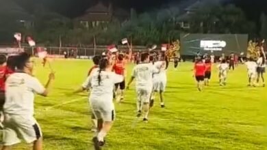 Anak-anak Down Syndrome menjadi pendamping pemain di final Soekarno Cup III Bali