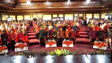 Putri Koster menyoroti peredaran kain endek Troso di Bali