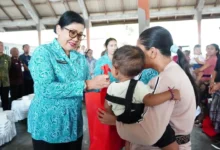 Ny. Putri Koster memberikan motivasi kepada penggerak PKK Bali untuk aktif mengasah kreativitas kuliner demi meningkatkan pendapatan ekonomi keluarga