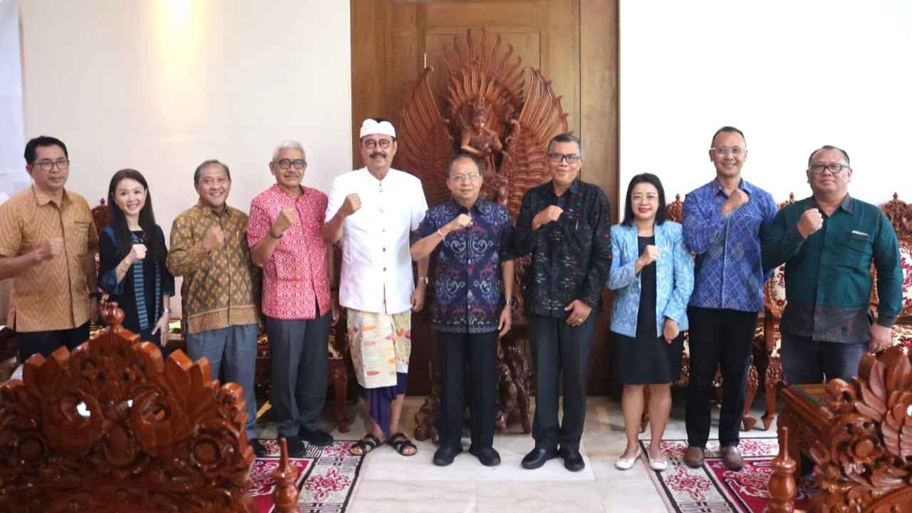 Ketua Umum BaliCEB Ketut Jaman menyampaikan kesiapan industri pariwisata menghadapi ribuan agenda MICE dunia