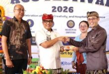 Foto: Bupati Tabanan, Komang Gede Sanjaya meresmikan gedung baru LPK American Cruise College.