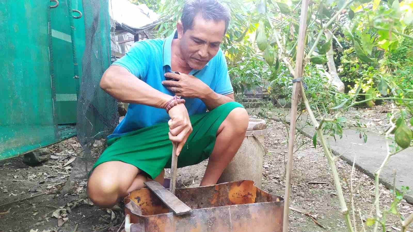 I Ketut Widastra warga Desa Bengkel Tabanan kelola sampah berbasis sumber