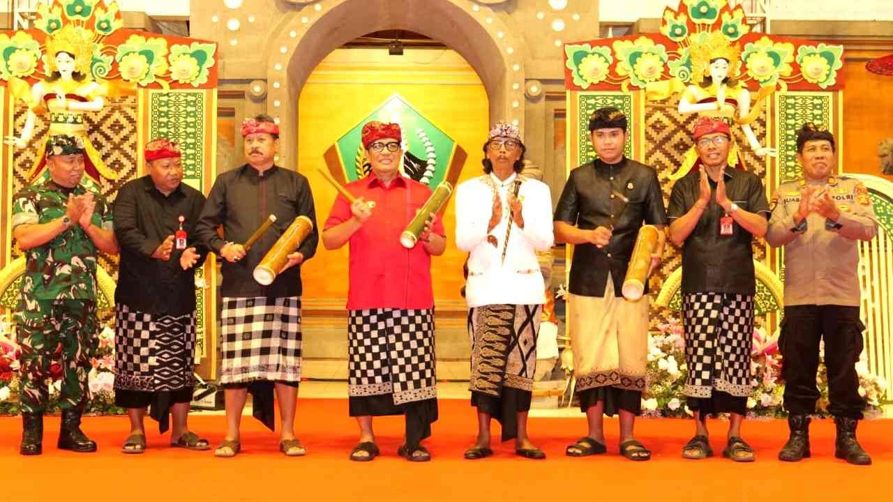 Bupati Tabanan Komang Gede Sanjaya tutup FESTA II 2026 di Gedung Kesenian Ketut Maria