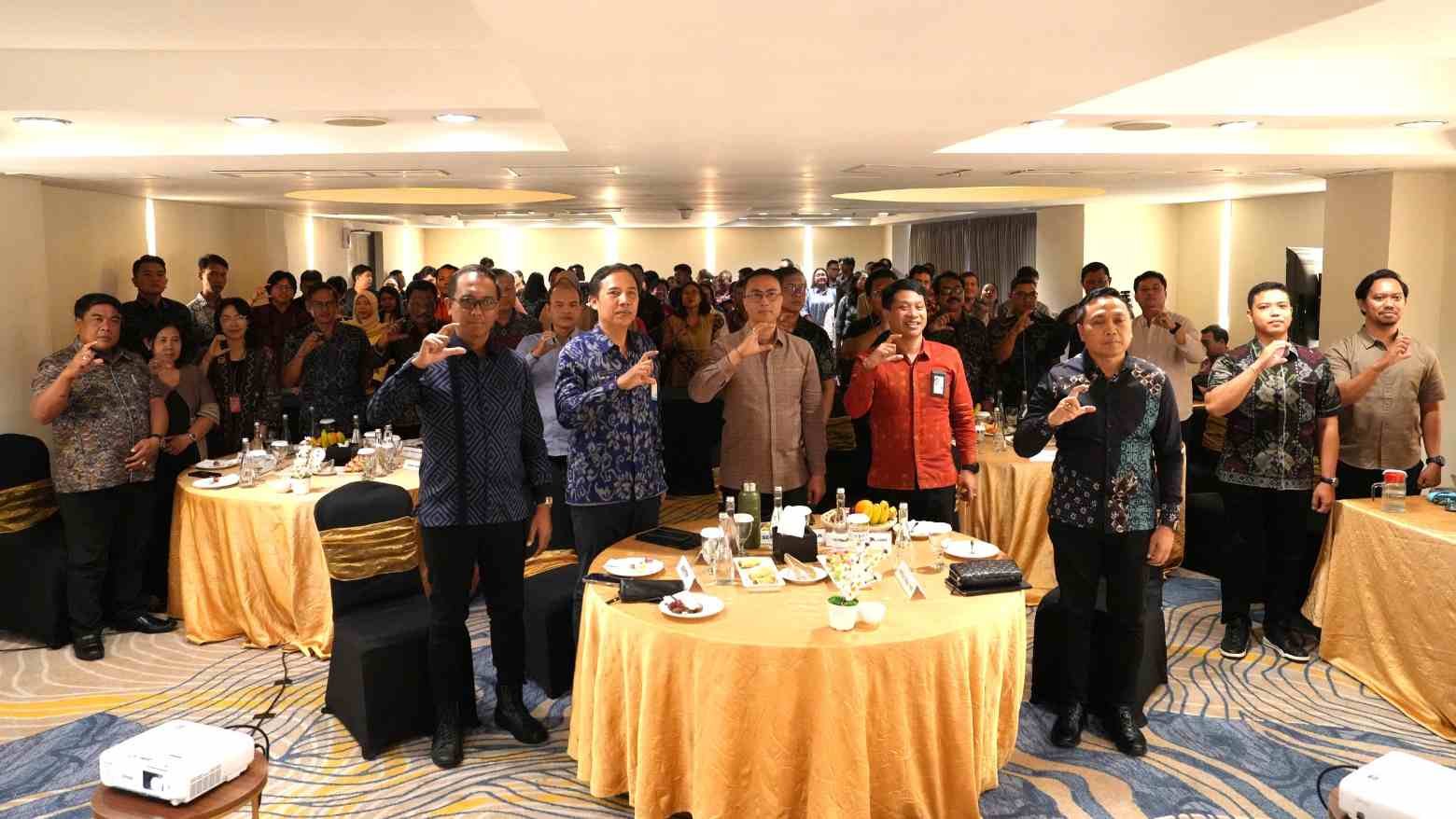 Sekda Badung Ida Bagus Surya Suamba menutup Pelatihan Sensus Ekonomi 2026 dan mencanangkan tiga Desa Cantik untuk meningkatkan literasi statistik desa
