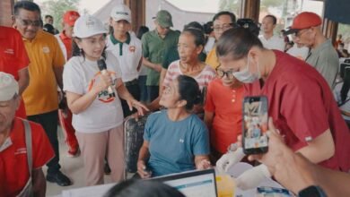 Ketua K3S Badung Rasniathi Adi Arnawa meninjau Safari Kesehatan Badung Peduli di Desa Gulingan Mengwi