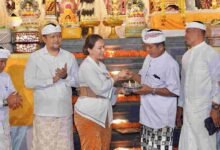 Wakil Bupati Badung Bagus Alit Sucipta menghadiri prosesi Nganyarin di Pura Dalem Pingit Bongkasa Badung