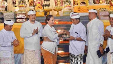 Wakil Bupati Badung Bagus Alit Sucipta menghadiri prosesi Nganyarin di Pura Dalem Pingit Bongkasa Badung