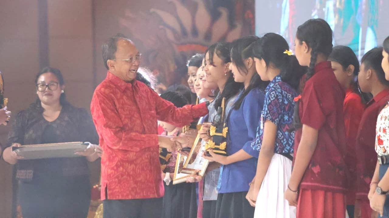 Wayan Koster laporkan kesuksesan rangkaian Bulan Bung Karno Tahun 2026 di Bali