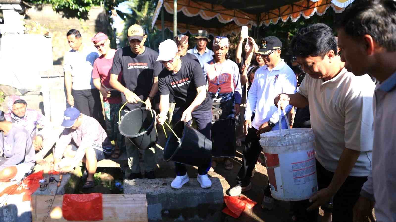 Bupati Klungkung Made Satria buka Lomba Mancing Air Deras di Desa Aan Banjarangkan