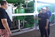 Bupati Klungkung Made Satria tinjau mesin pengolah sampah TOSS Center Kusamba