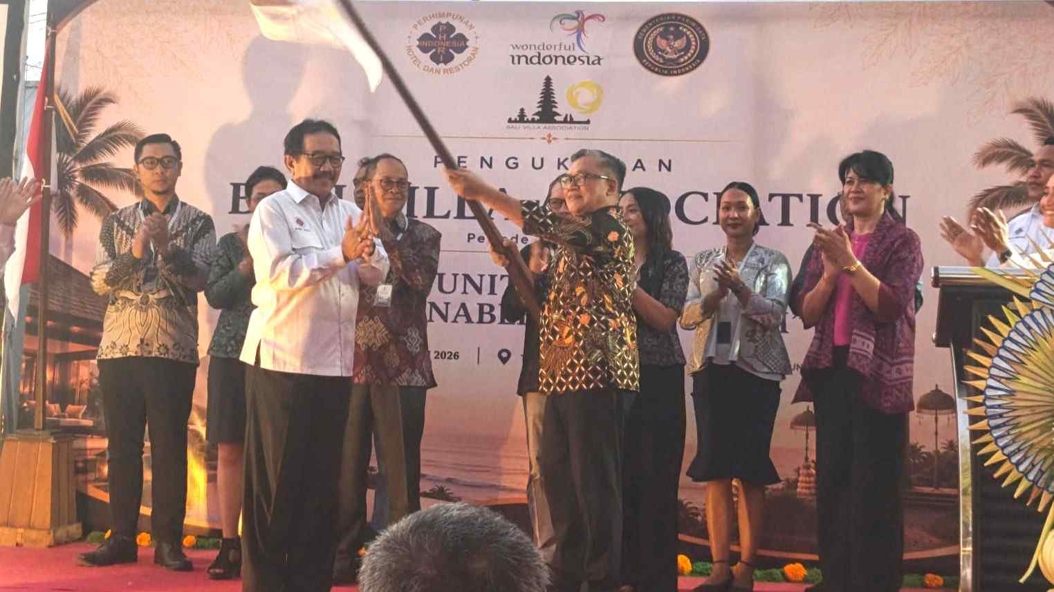 Pengukuhan Pengurus Bali Villa Association BVA DPD Bali periode 2026-2031 oleh Cok Ace