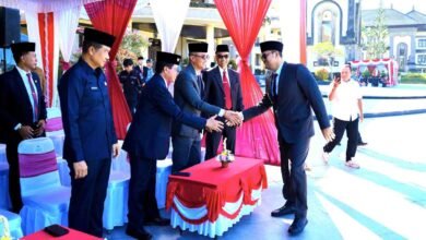 Wakil Bupati Badung Bagus Alit Sucipta memimpin Apel Hari Lahir Pancasila 2026 di Puspem Badung