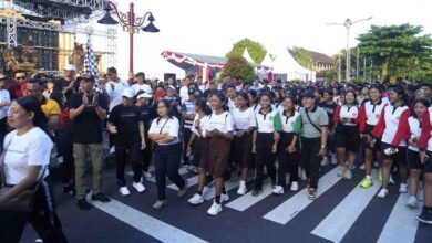 Bupati Klungkung Made Satria lepas jalan sehat Pekan Literasi dan Pendidikan 2026