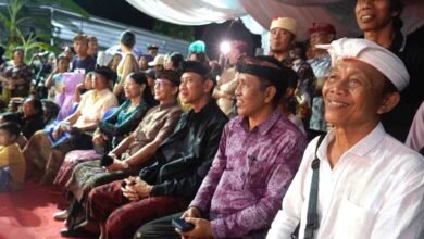 Bupati Satria tinjau kesiapan Sekaa Gong Githa Remaja Banjar Gelagah sebagai Duta Klungkung di PKB 2026