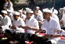 Bupati Klungkung I Made Satria menghadiri Upacara Mejaya-jaya pengurus PHDI di Pura Jagatnatha Klungkung