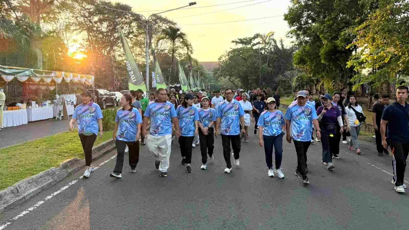 Sekda Denpasar Eddy Mulya hadiri Smoke Free Fun Walk 2026 program DESTAR di Renon