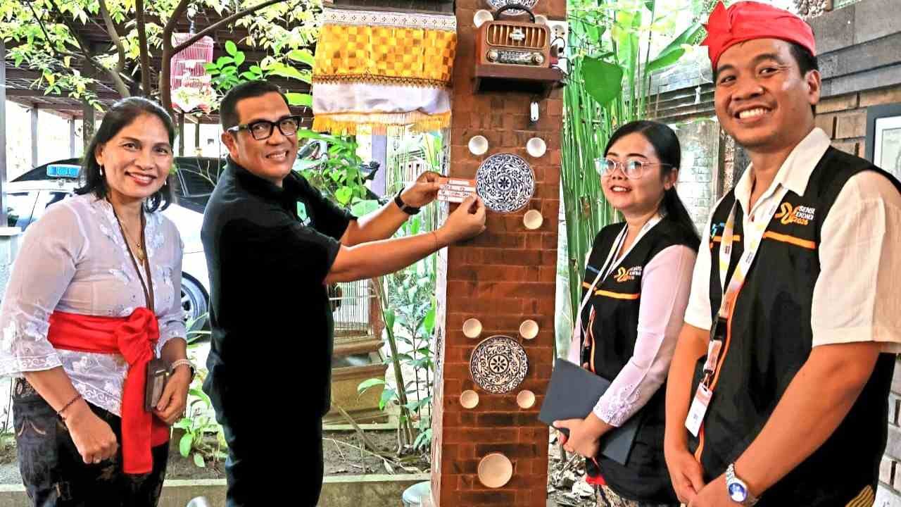 Bupati Tabanan Sanjaya menjadi responden pertama dalam pendataan lengkap Sensus Ekonomi 2026 oleh BPS
