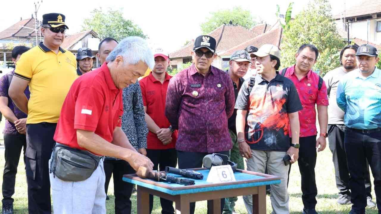 Bupati Sanjaya apresiasi lomba menembak Kapolres Tabanan Cup dalam rangka Hari Bhayangkara ke-80