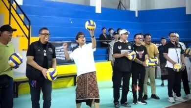 Bupati Badung I Wayan Adi Arnawa secara resmi membuka Turnamen Bola Voli Himmus Cup II, di GOR Gema Putra Presada, Banjar Angkeb Canging, Desa Gulingan, Kecamatan Mengwi