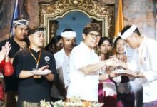 Bupati Wayan Adi Arnawa menghadiri peringatan HUT. Ke-48 STT. Sila Karma Banjar Baler Pasar dan STT. Sila Dharma Banjar Tengah, Desa Adat Tegal, Desa Darmasaba