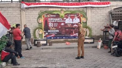 Foto: Aktifitas menghias Kantor antar Organisasi Perangkat Daerah (OPD) serta Perumda Kabupaten Tabanan