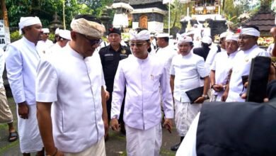 Puncak Karya Aci Pengenteg Jagat di Pura Gelap Besakih