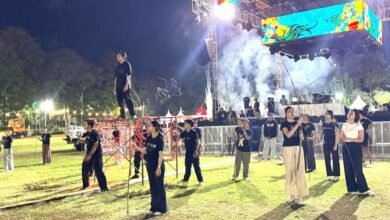 Pertunjukan kolaborasi Ogoh-Ogoh Gajah Taensiat dan Palawara di pembukaan D'Youth Fest 6.0