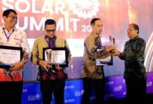 wayan koster paling kanan