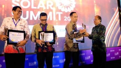 wayan koster paling kanan