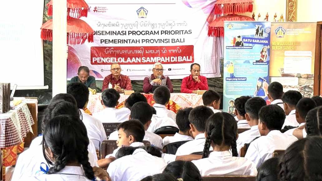 Foto: Kegiatan Sosialisasi Diseminasi Program Prioritas bertema "Pengelolaan Sampah di Bali" di SMP Negeri 5 Sudimara, Kecamatan Tabanan