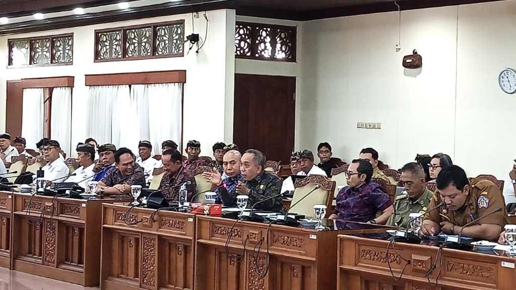 DPRD gelar RDP respon surat mosi tidak percaya HNSI ke Kadis Kelautan dan Perikanan