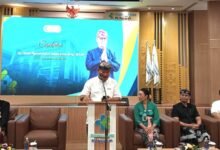 Direktur Utama RS Prof. Ngoerah, Dr. I Gusti Ngurah Ketut Sukadarma, S.Kp.,M.Kes., saat memberikan sambutan dalam acara Peresmian Situs A.A Djelantik dan Rapat Dengar Pendapat (RDP)