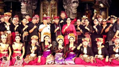 Bupati Sanjaya dan Bunda Rai dukung penuh Duta Tabanan di Parade Gong Kebyar PKB 2026