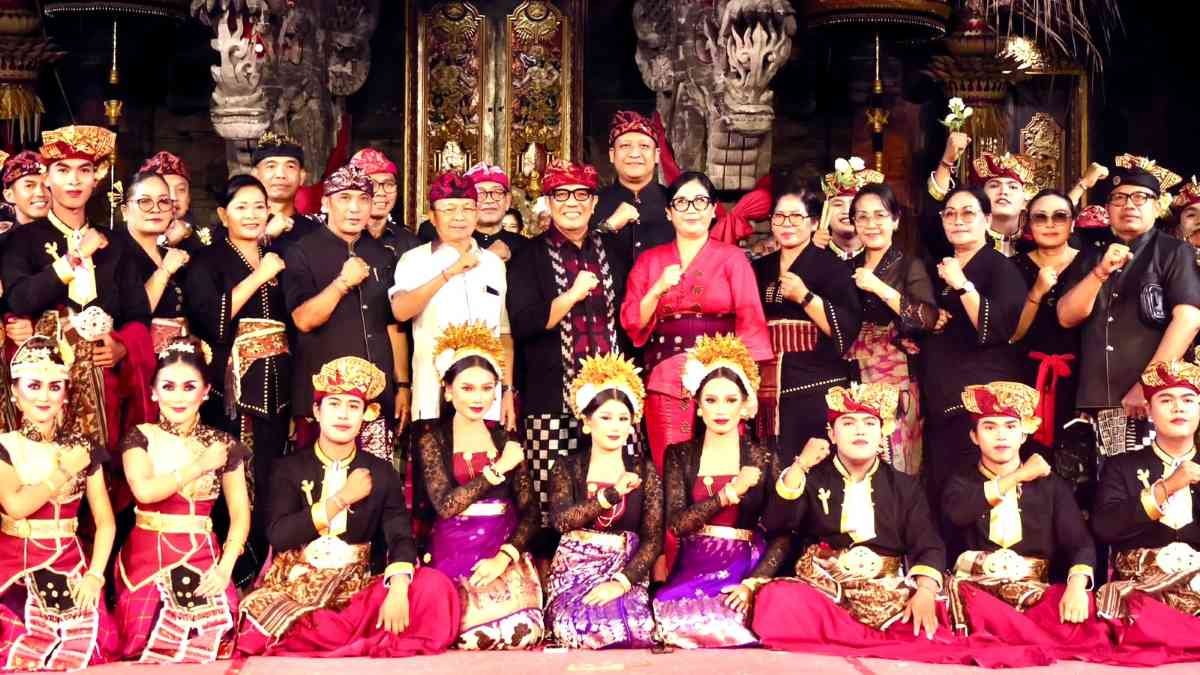 Bupati Sanjaya dan Bunda Rai dukung penuh Duta Tabanan di Parade Gong Kebyar PKB 2026