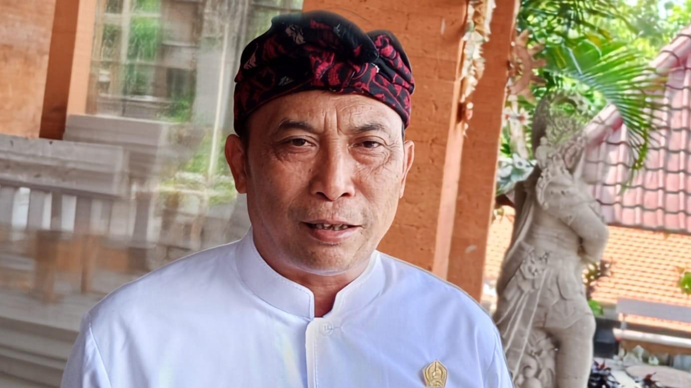 Ketua DPRD Kabupaten Tabanan, I Nyoman Arnawa saat memberikan keterangan terkait Ranperda yang tidak masuk dalam daftar Propemperda