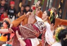 Penampilan memukau Sanggar Seni Gargita Santhi sebagai Duta Kabupaten Badung dalam Rekasadana Gambelan Inovatif di Kalangan Angsoka Art Centre Denpasar