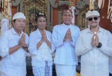 Wabup Badung Bagus Alit Sucipta saksikan prosesi pediksan sulinggih di Denkayu Mengwi