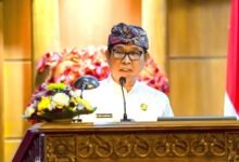 Bupati Badung I Wayan Adi Arnawa saat menyampaikan KUA-PPAS