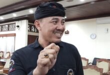 Koordinator Forum Perjuangan Driver Pariwisata Bali I Made Darmayasa saat memberikan keterangan terkait ASK