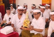 Wali Kota Jaya Negara hadiri upacara Pujawali dan Ngenteg Linggih di Pura Banjar Dukuh Sari Sesetan Denpasar