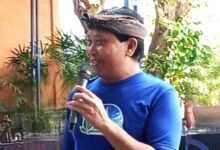 Ketua DPD Partai Demokrat Bali, I Made Mudarta saat memberikan sambutan dalam acara Gerakan Langit Biru DPC Denpasar
