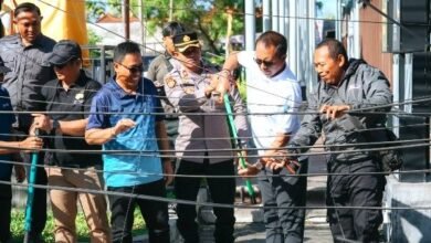 Pemkab Badung Kembali Turunkan Kabel Provider Tidak Aktif