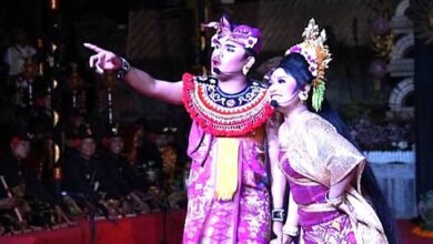 Duta Kabupaten Badung dalam Utsawa (Parade) Drama Gong Tradisi