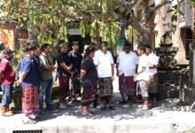 Bupati Mahayastra tinjau progres pengerjaan ruas jalan kabupaten di Gianyar